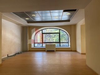Spatiu comericial in cladire consolidata si renovata. - Poză 7