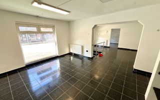 Spațiu Comercial, Trafic Pietonal Intens, Zona Piață - Cetate - Poză 1