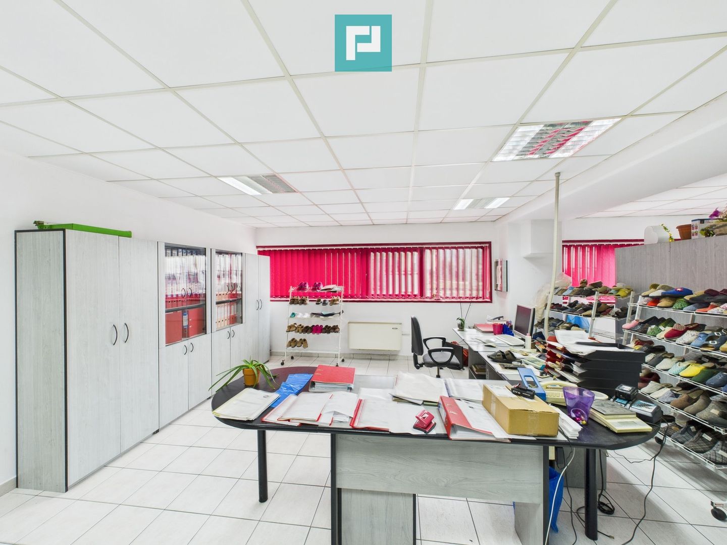 Hală de producție, cu birouri și teren, în Sebiș - Poză 32