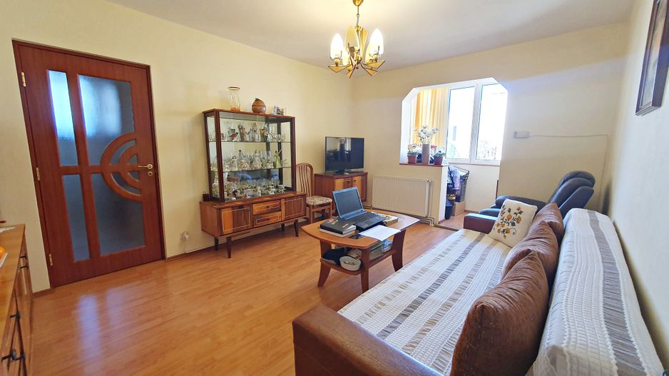 Astra, apartament 3 camere, etaj 3 - Poză 2