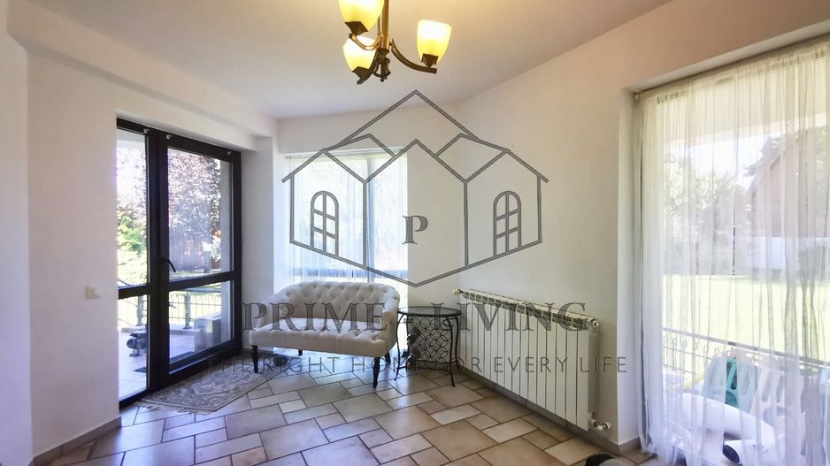 DE INCHIRIAT VILA CU 8 CAMERE, PISCINA SI GRADINA DE 1000MP IN PIPERA - Poză 15