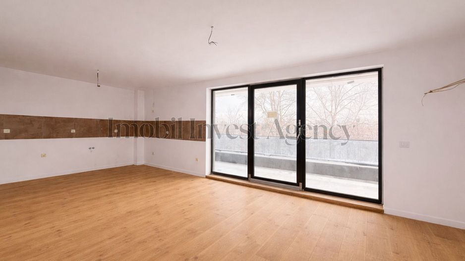 Apartament 3 camere de vanzare in bloc cu vedere la lac/dezvoltator. - Poză 1