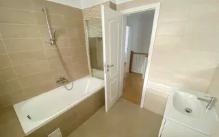 Vilă modernă 4 camere de închiriat în Corbeanca Park - Poză 13