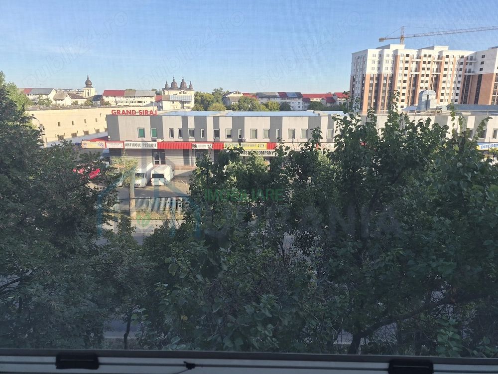 Apartament 3 camere decomandat, 2 băi, Bulevardul Poitiers, zona Siraj, renovat 2023 - Poză 1