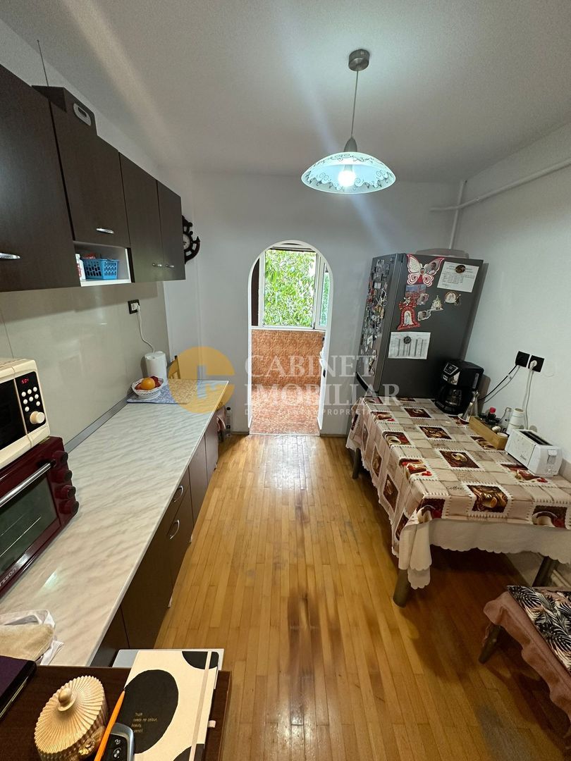 PETRU PONI - 3 CAMERE DECOMANDAT - ETAJUL 2 - BLOC 1985 - Poză 3