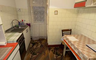 vand apartament 3 camere zona zona Stomatologie, decomandat - Poză 6