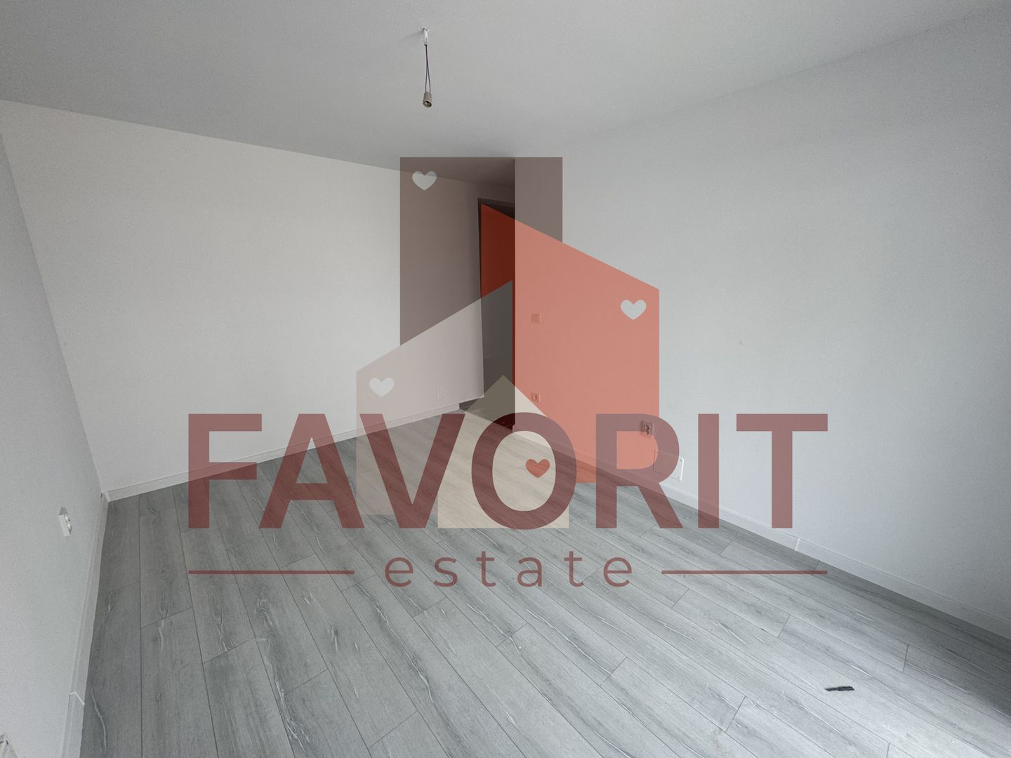 Decomandat. Disponibil imediat. Gradina proprie. Strada asfaltata - Poză 5