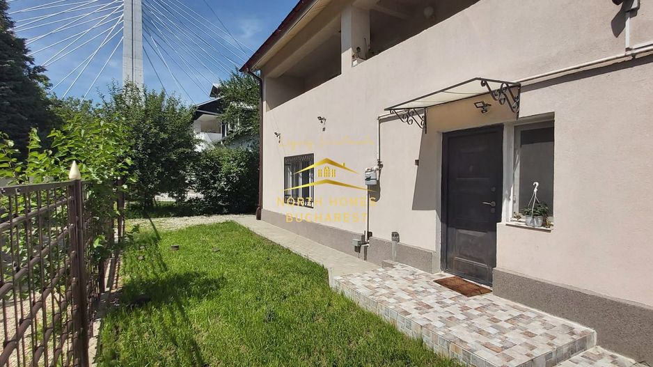 Casă spațioasă 5 camere + curte 340 mp în Băneasa | - Poză 2