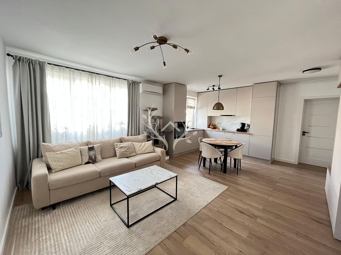 Apartament 3 camere, renovat complet, Gheorgheni, str. Unirii - Poză 2