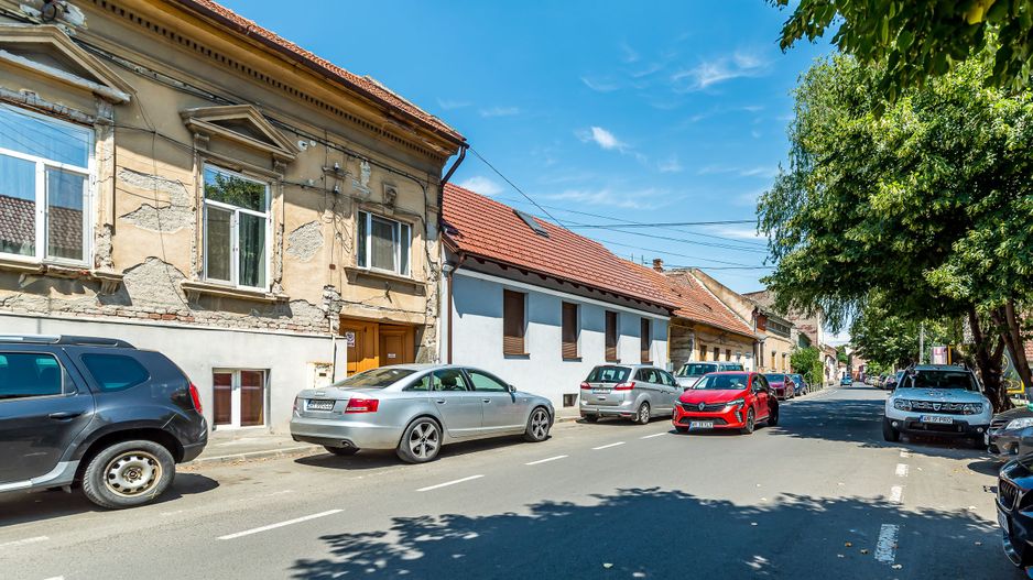 Centrul orașului, spațiu generos 2 camere, str O. Goga. - Poză 8