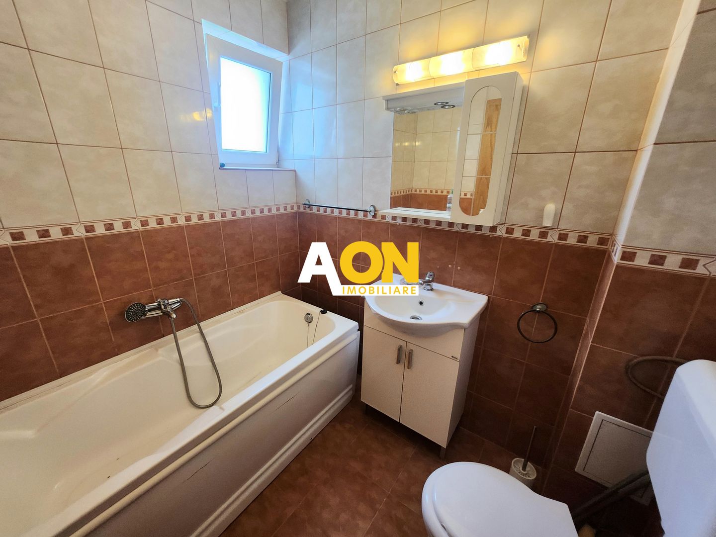 Apartament La Vila, 120MP, 3 Camere, Garaj - Poză 11