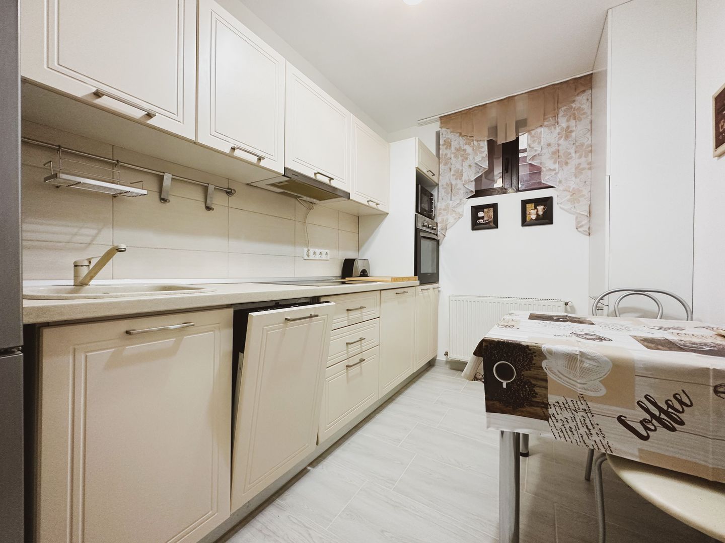 INCHIRIAT - Apartament 2 camere - Dumbravita Lidl - mobilat & utilat complet - Poză 8