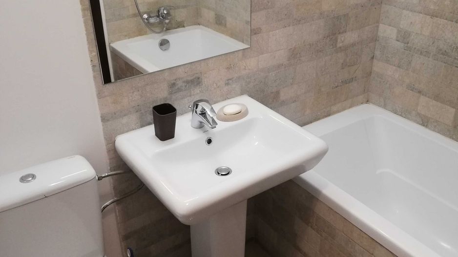 Închiriez garsonieră modernă Mihai Bravu, bloc nou - Poză 4