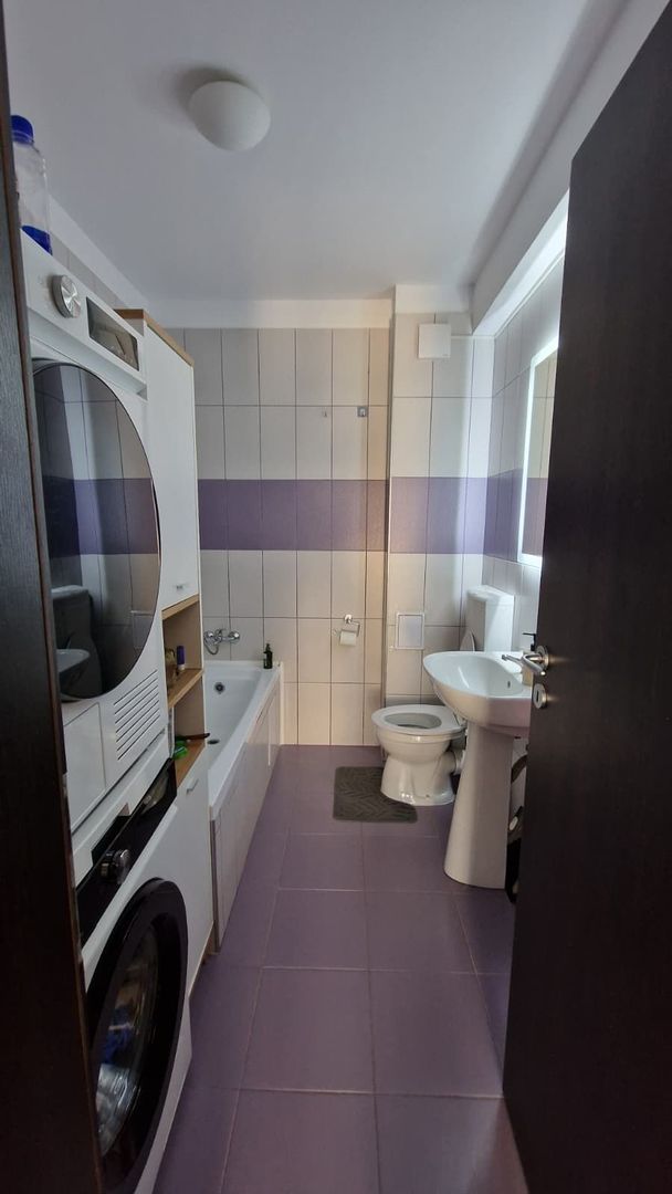 Apartament 3 camere , 2 băi 2 balcoane, Etaj 2, Cartier Turnisor - Poză 8