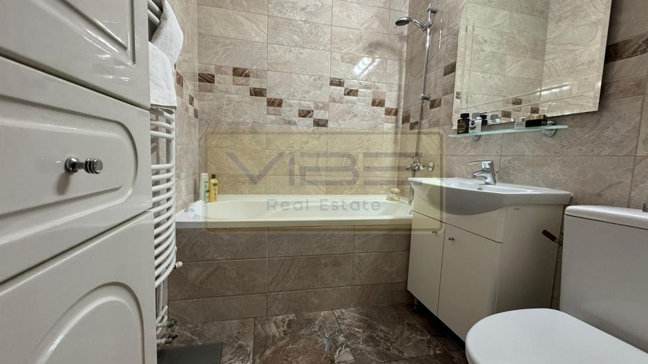 Apartament 3 camere 2 bai central Rond Podu Ros - Poză 16
