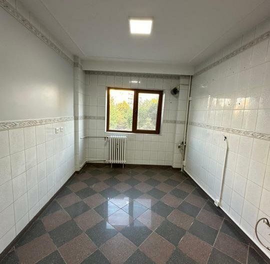 Vand apartament 4 camere Drumul Taberei Valea Argesului 2 - Poză 8