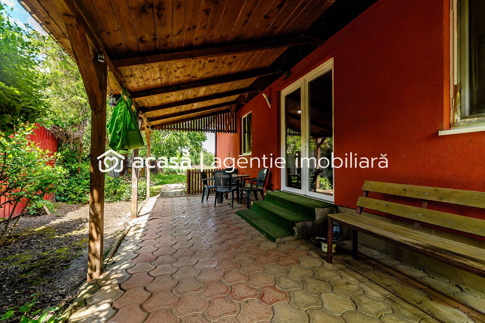 VÂNDUT! Casă 6 camere cu teren generos - Zadareni - Poză 7