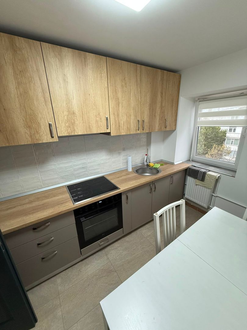Apartament cu 2 camere, renovat, mobilat și utilat, VASLUI - zona AUROCOR-GARA; - Poză 3