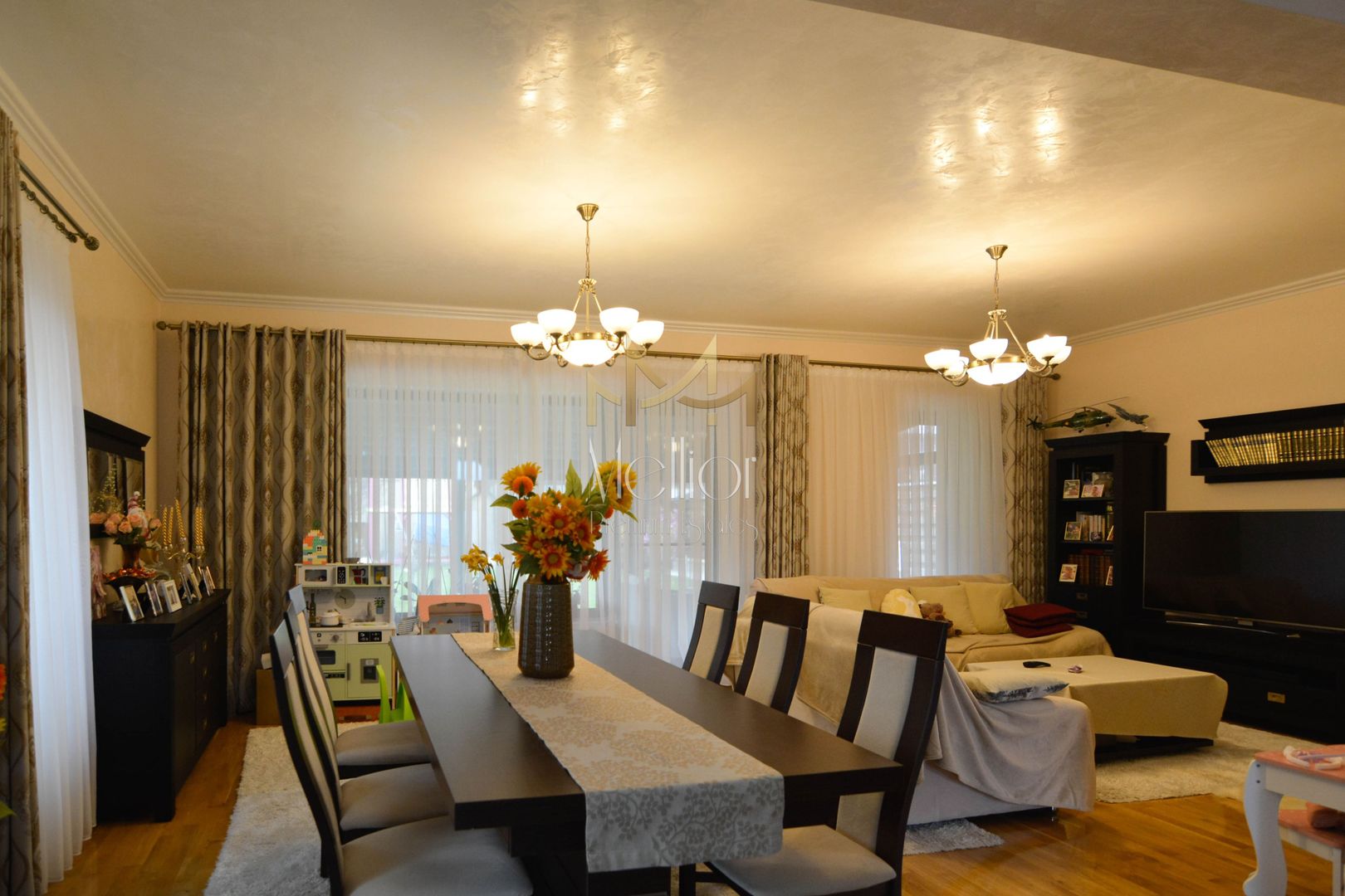 Casă spațioasă de vânzare în Gheorgheni – vedere spre parc - Poză 4