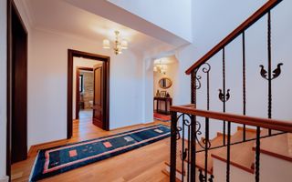 Proprietate de lux în Ghimbav, la doar 10 minute de Brașov - Poză 17