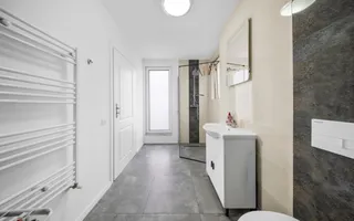 Duplex modern, spatios, pe o strada privata retrasa! - Poză 11
