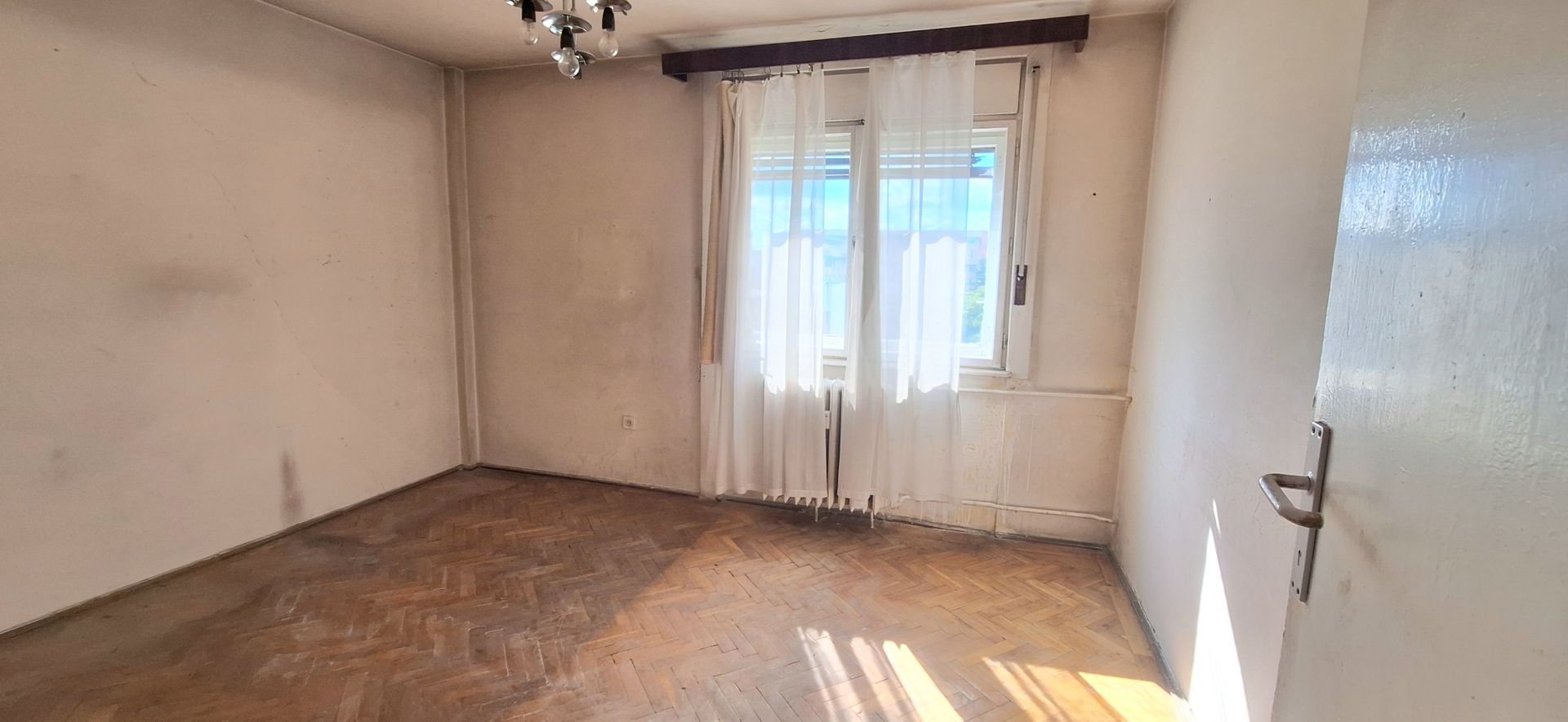 Apartament cu 2 camere - Piata Victoriei - Poză 11