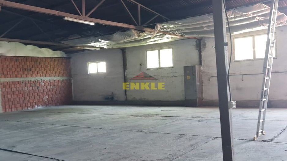 Hala de vanzare zona Pacea 720mp pret 150000 euro negociabil - Poză 1
