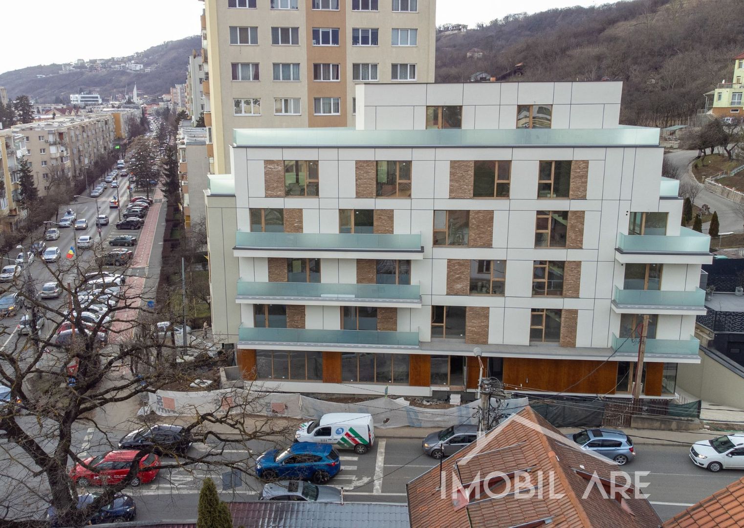 Penthouse cu 3 camere dispus pe două nivele cu terasă panoramică - Poză 2