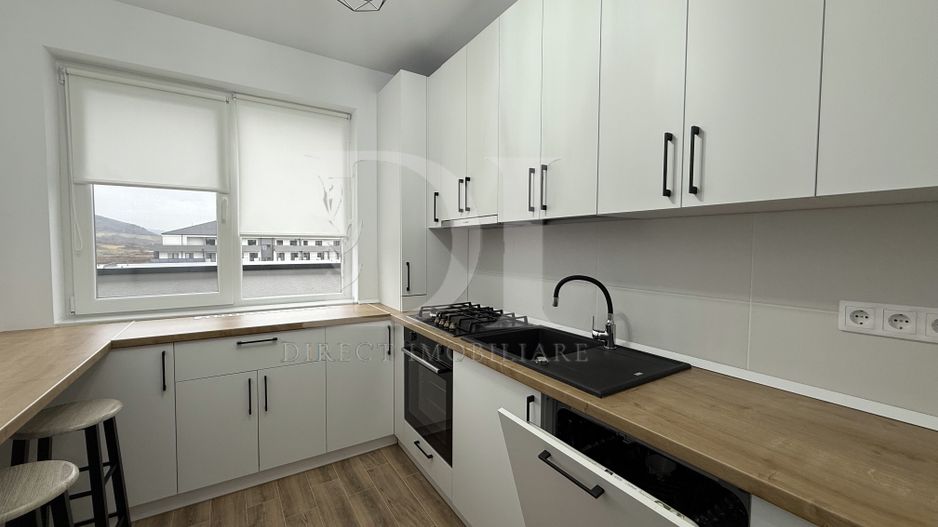 Apartament la cheie / terasa si parcare / Zona Terra - Poză 1