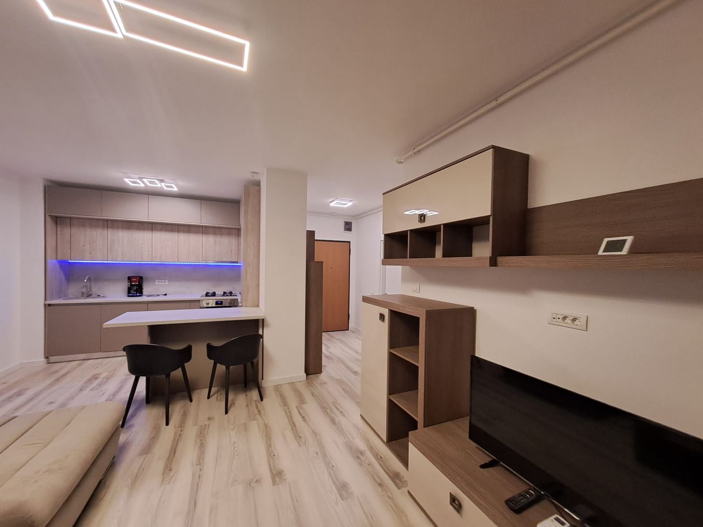 Ap2Cam|Parcare,AerConditionat,Centrala,Mob+Ut,ImobilNou|CampeadorCity. - Poză 6