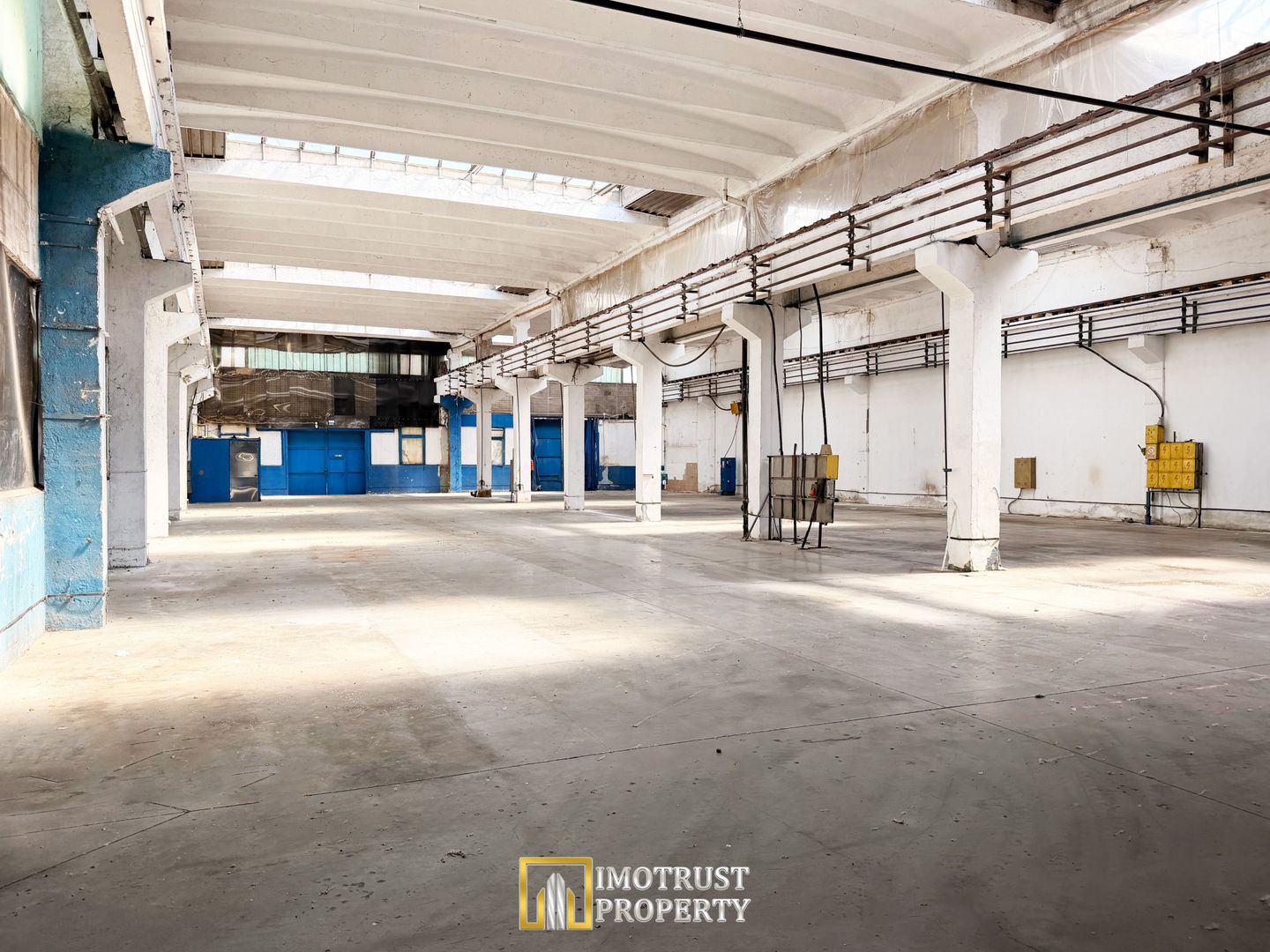 Hală industrială de închiriat în Arad – 1.200 mp, acces TIR - Poză 4