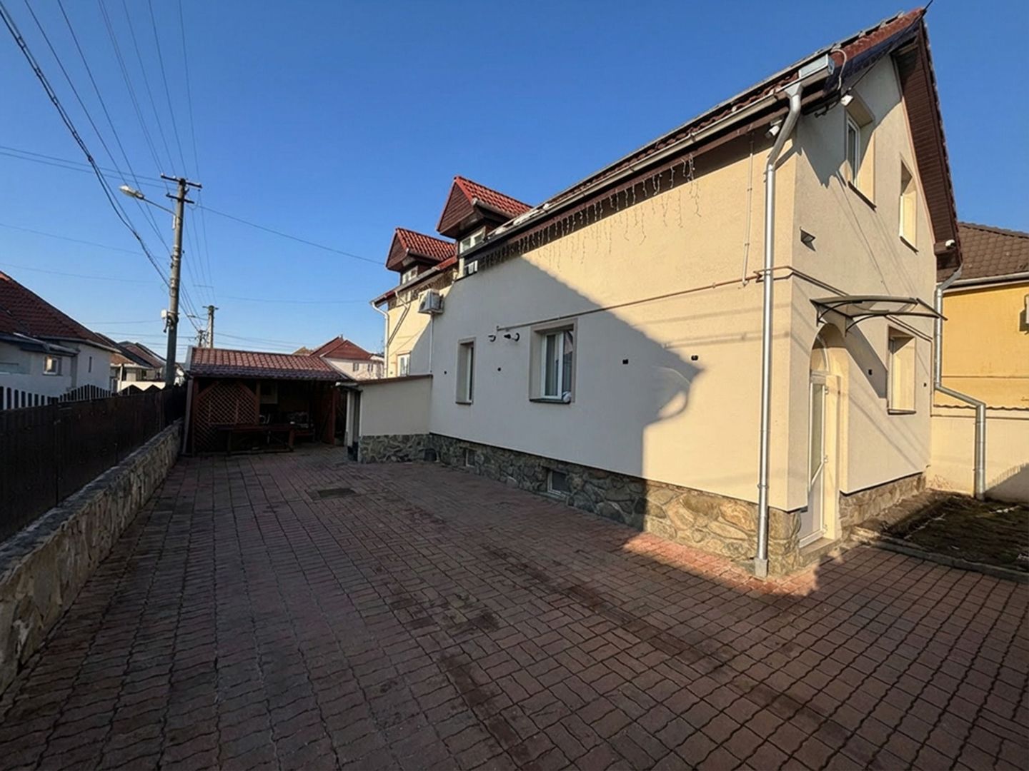 Casa INDIVIDUALA -Zona Lacul Lui Binder - Poză 14