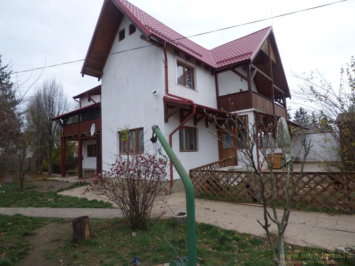 Proprietate deosebita - casa cu curte si livada - Poză 2