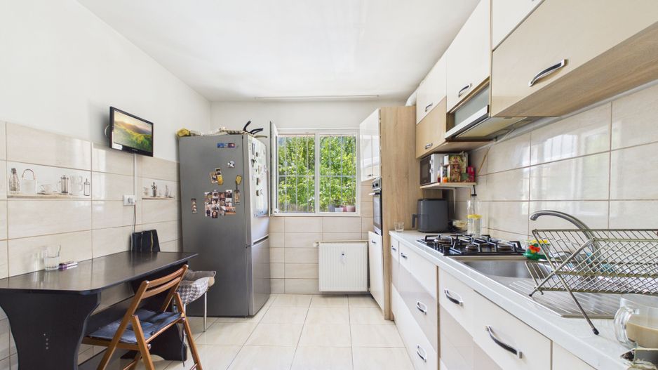 Apartament 4 camere decomandat | Parter | Metrou la 7 minute | - Poză 4