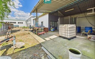 Clădire cu 5 camere cu teren și hală în Cenad - Poză 14