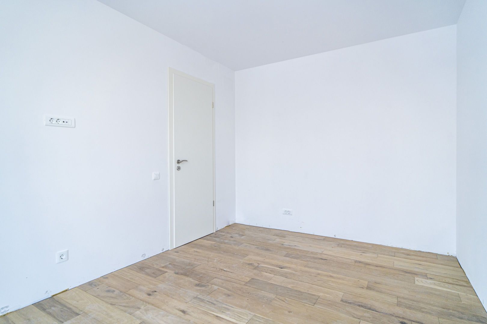Strada Ghidigeni, zona Raul Doamnei, 2 camere, bloc nou, DOAR PALTA CASH - Poză 8