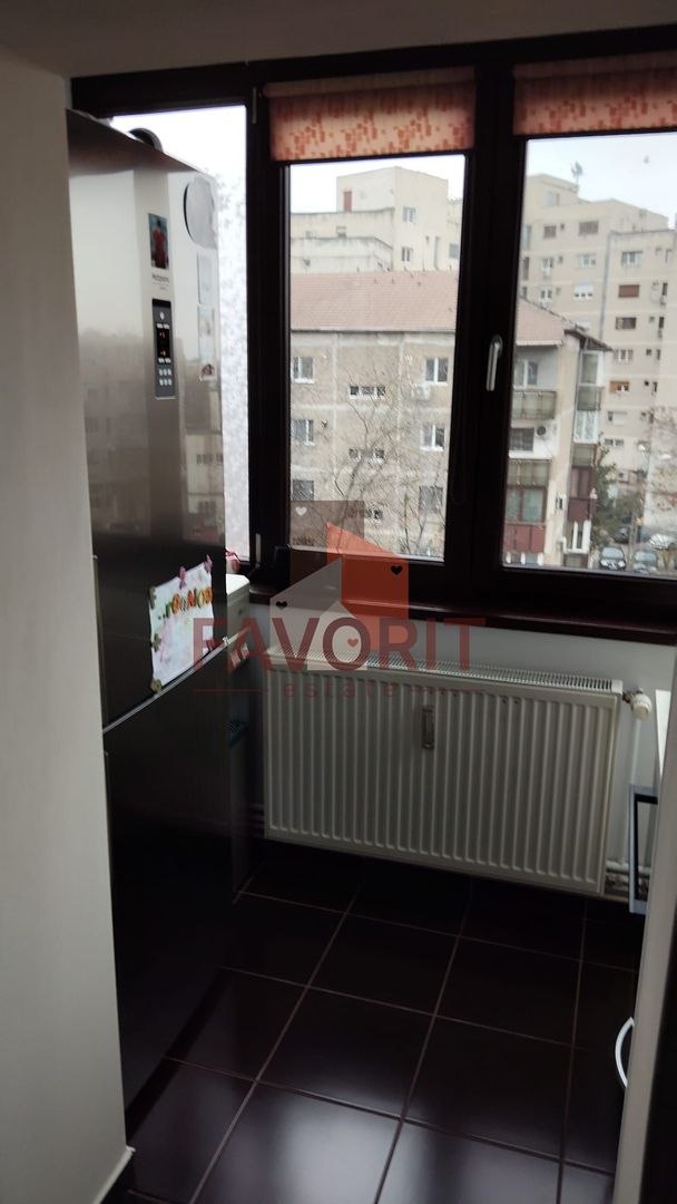 3 camere, decomandat | etaj 4 | centrala proprie | mobilat | zona excelenta - Poză 11