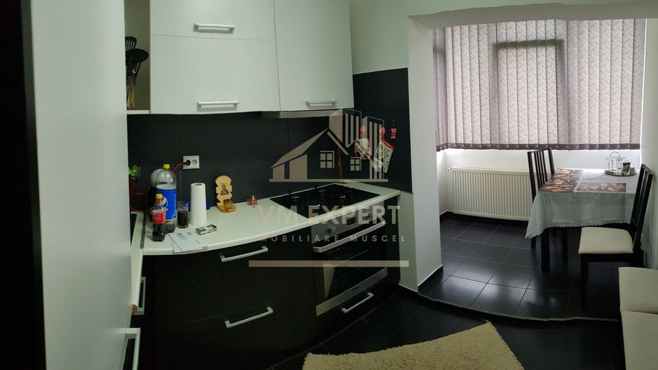 APARTAMENT 3 CAMERE ETAJ 4 TERASA  ZONA GRUI VILE CAMPULUNG - Poză 8