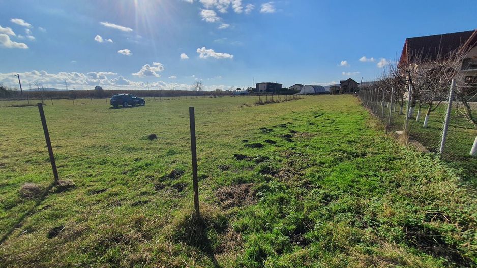 Teren intravilan 4.690mp.deschidere la 2 drumuri,zona Unirii - Poză 2