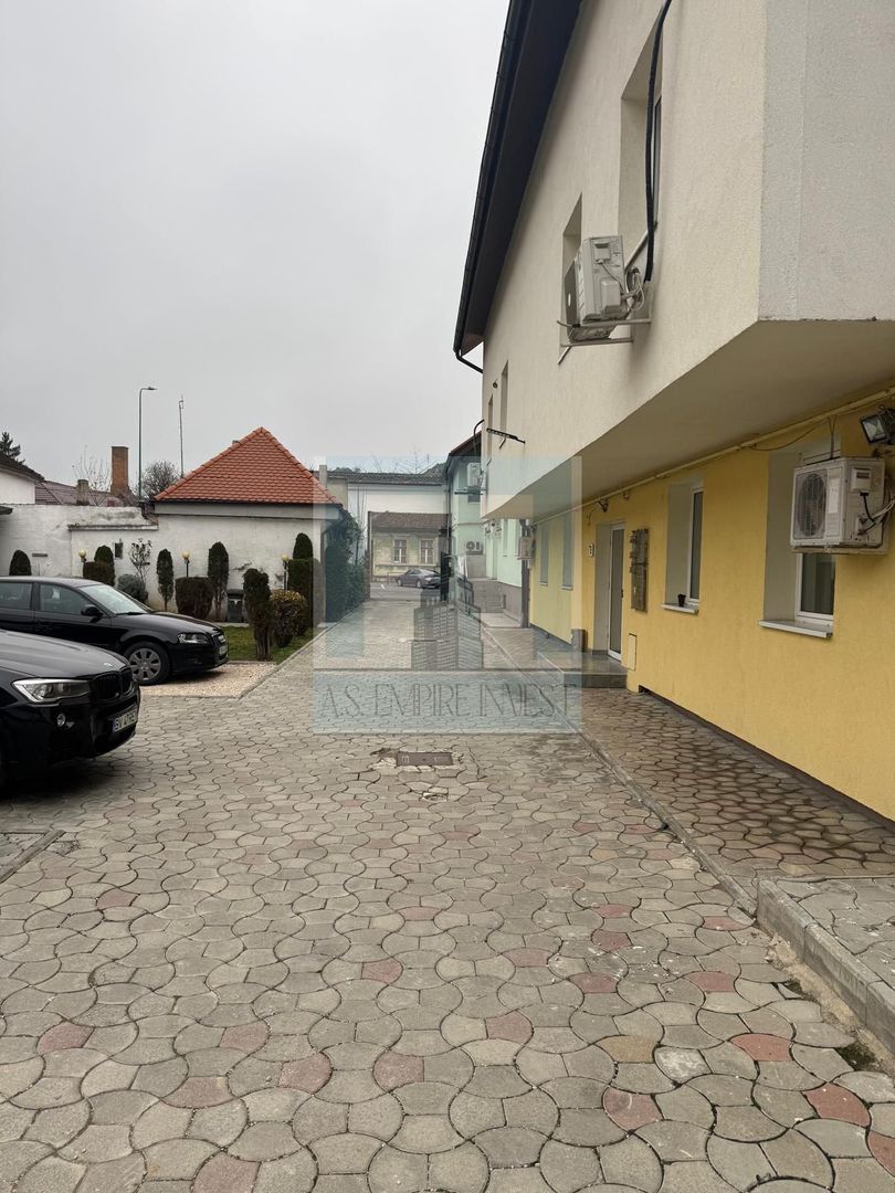 De inchiriat apartament 2 camere/ Centrul Istoric - Poză 9