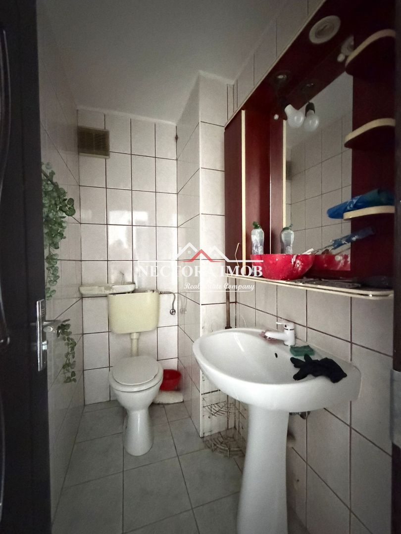 NECTORA IMOB-Apartament 3 camere, 2 bai, 3 balcoane, Zona Velenta,65mp - Poză 4