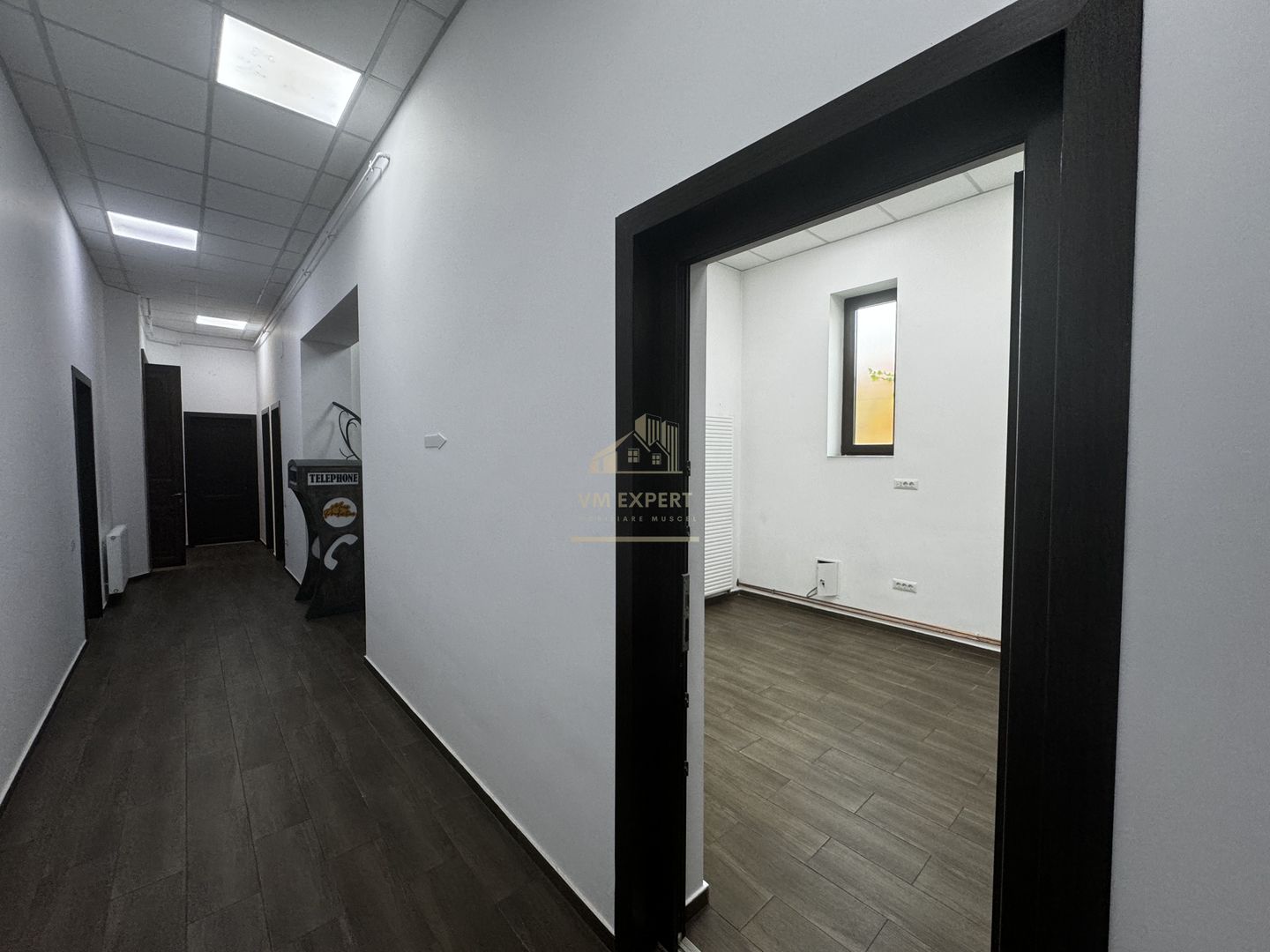 SPATIU COMERCIAL DE INCHIRIAT, 20 MP, ZONA CENTRALA, CAMPULUNG - Poză 11