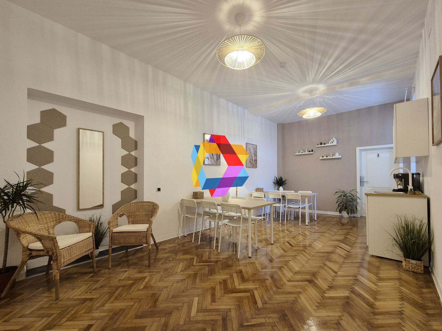 Casa de închiriat pentru regim hotelier sau Birouri -225 mp - Poză 1