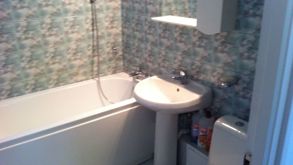 Apartament 2 camere RENOVAT de închiriat – Drumul Taberei, zona Favorit | - Poză 8