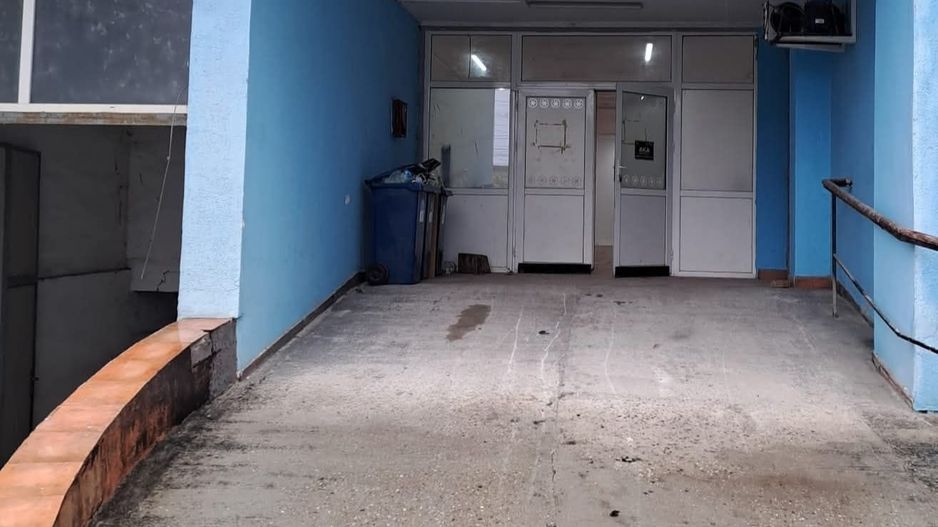 Spatiu comercial cu rampa pentru masini / Otopeni-Odai - Poză 2