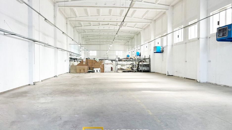 Hală industrială de închiriat 674 mp, 7 m înălțime – Arad centru - Poză 4