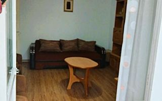 Apartament cu 3 camere de vanzare zona centrala - Poză 2