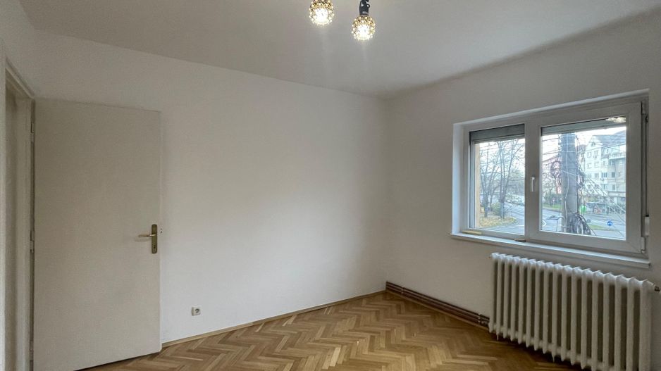 Apartament 3 camere - 2 bai - decomandat - Poză 4