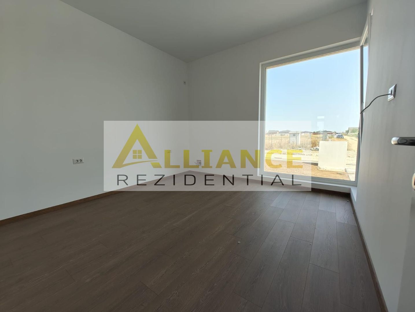 Casa Individuala - 3 camere - 2 bai - 356 mp teren - Poză 6