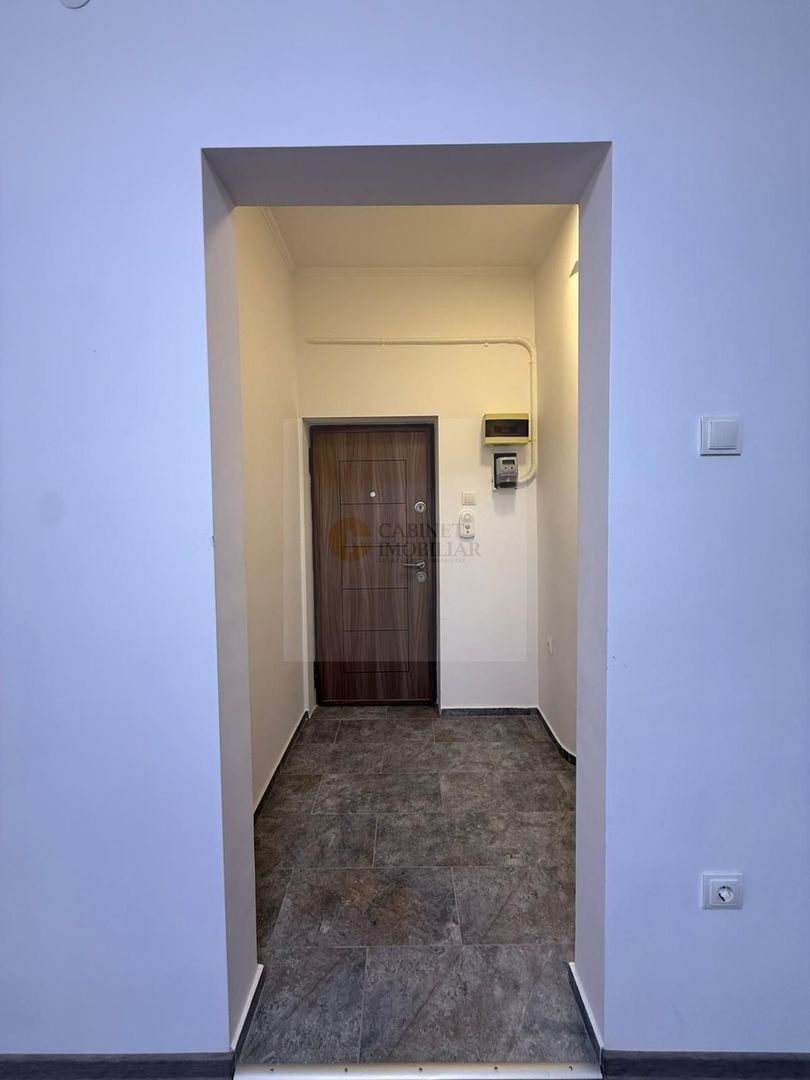 4 camere  | Etaj 1/6  | Calea Victoriei - | Partial mobilat si utilat - Poză 3